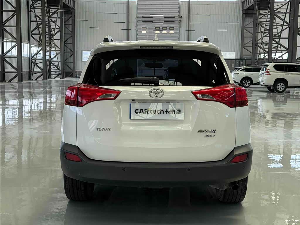 Toyota RAV4, 2016 все фото