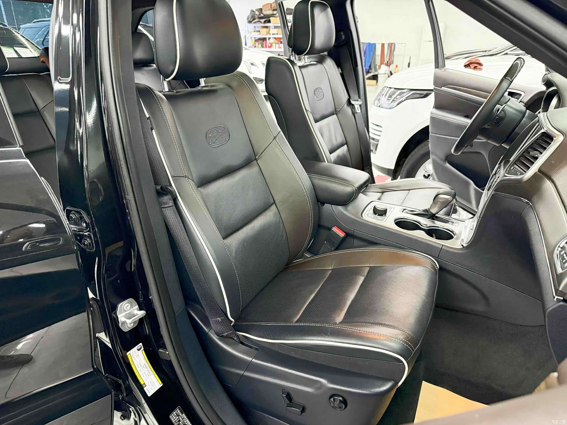 Jeep Grand Cherokee, 2018 15