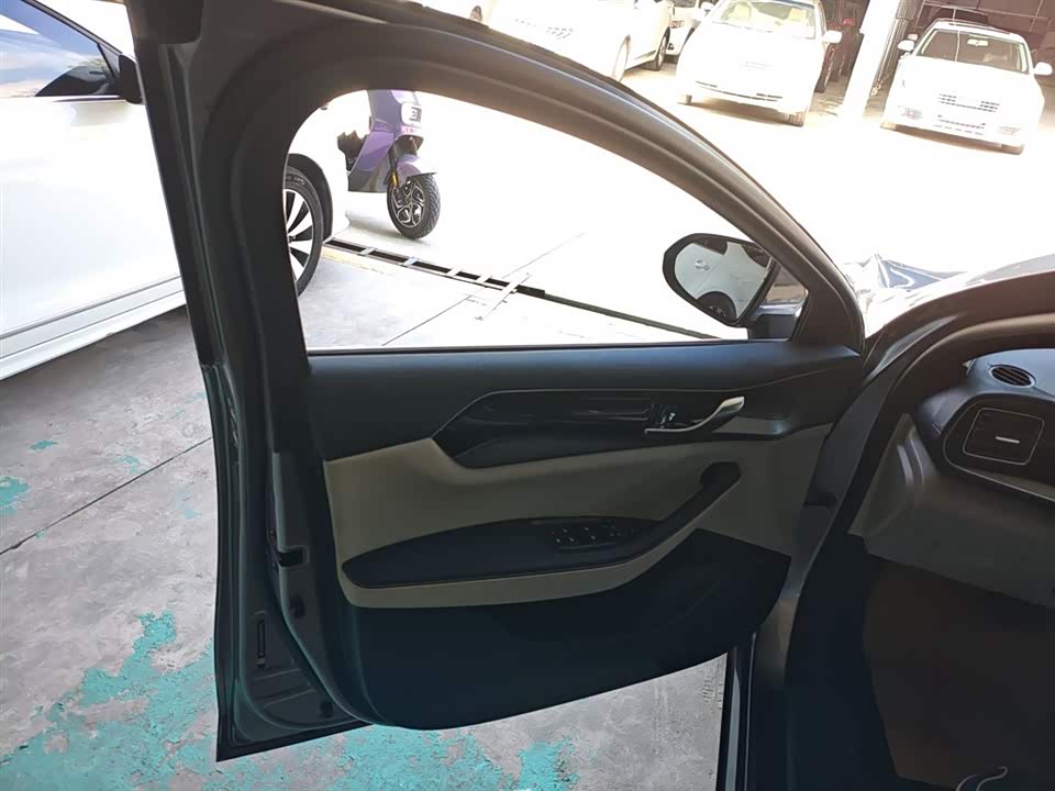 BYD Qin Yuan BYD Qin Yuan