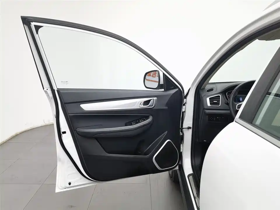 Geely Vision X6