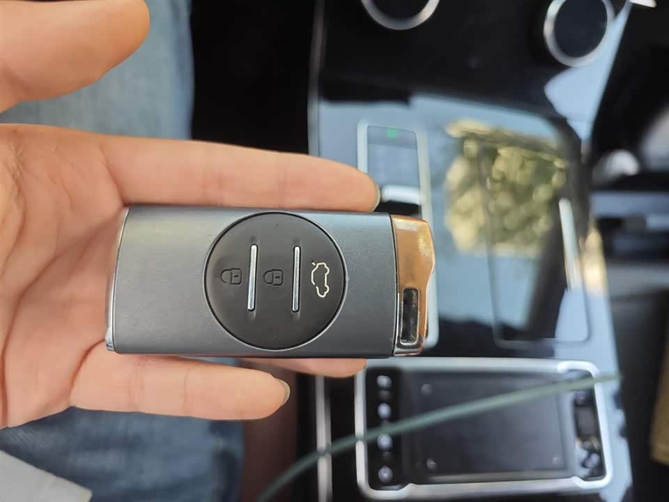 Exeed Chasing the wind