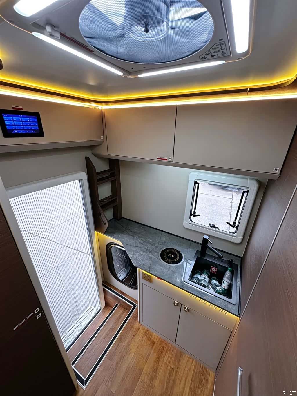 Iveco C, 2024 8
