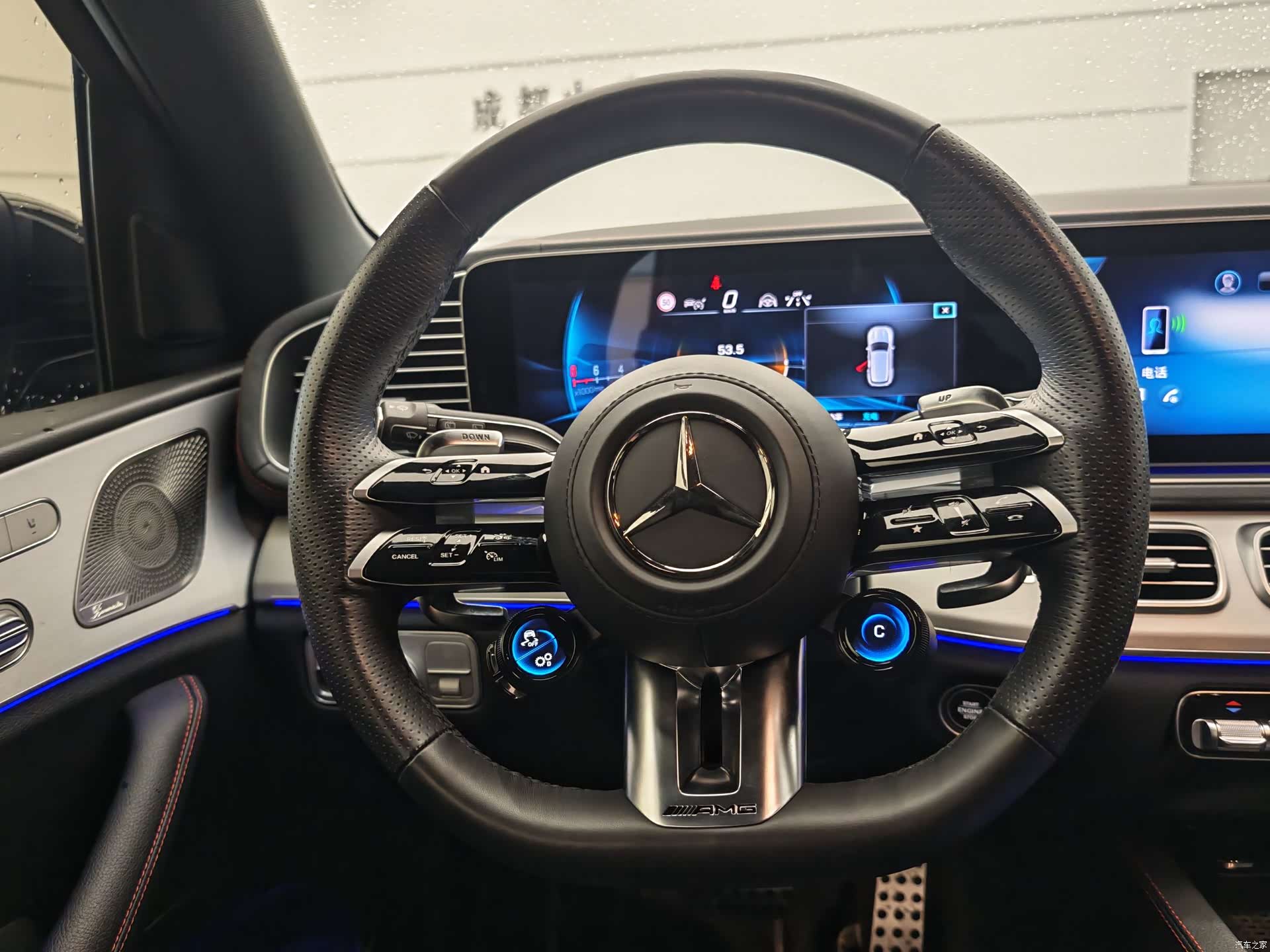 Mercedes-Benz GLE, 2025 12