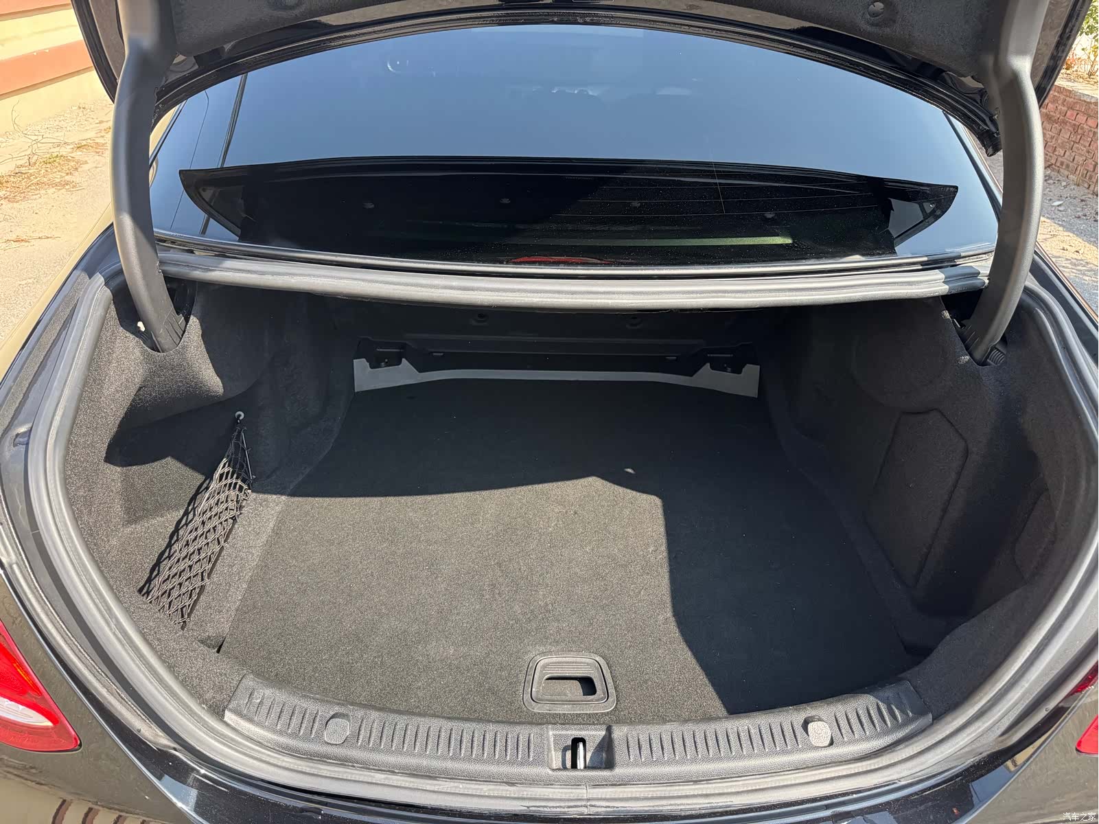 Mercedes-Benz E-Class, 2018 27