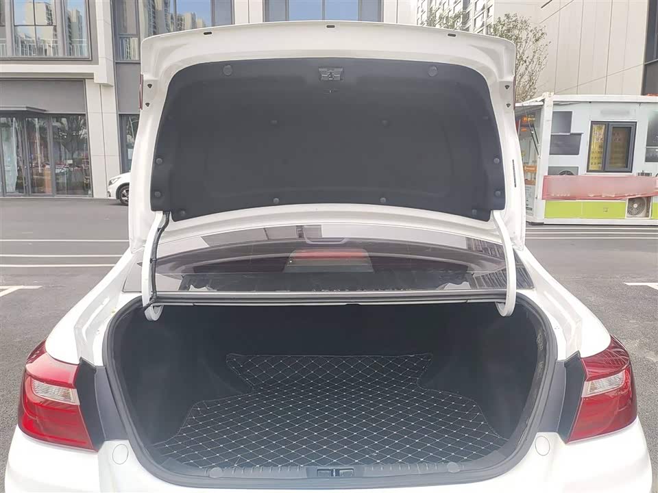 Geely Vision