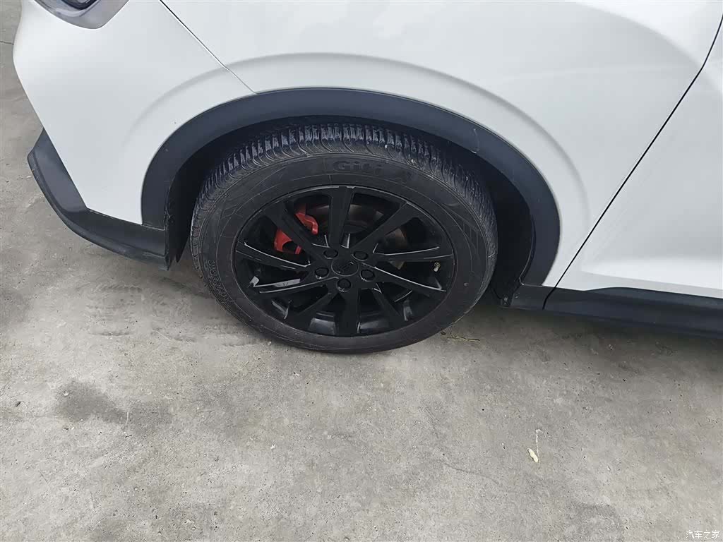 Geely Coolray, 2022 23
