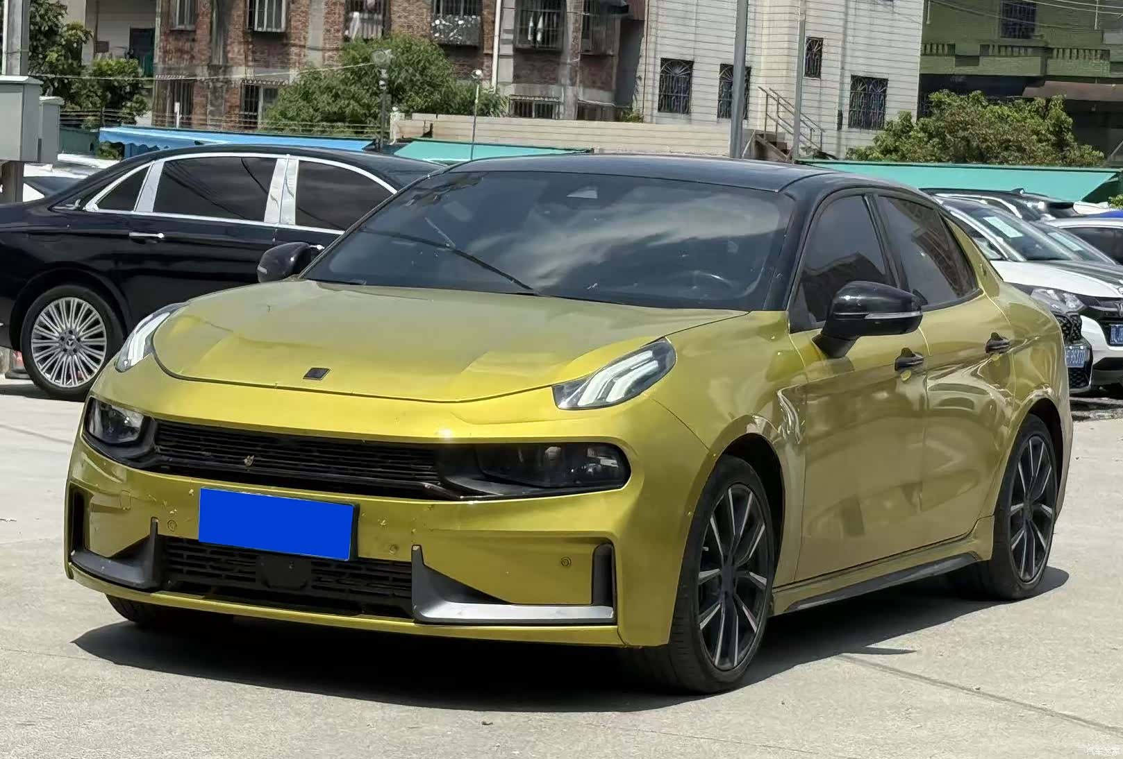 Lynk & Co 01
