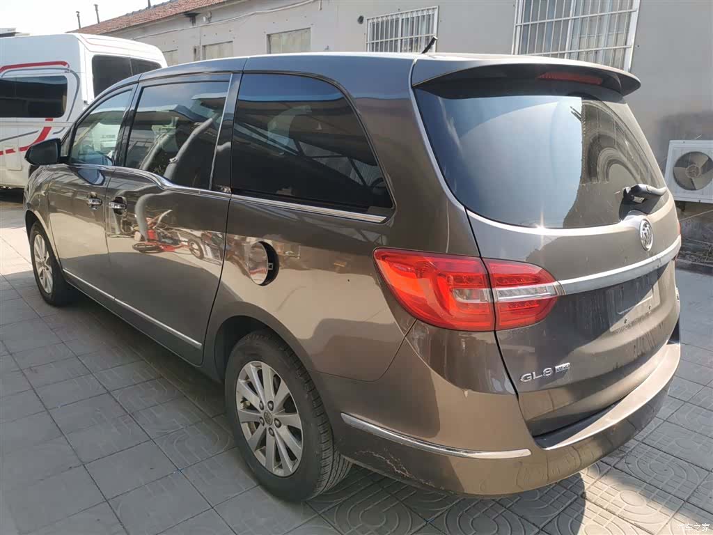 Buick GL8, 2017 все фото