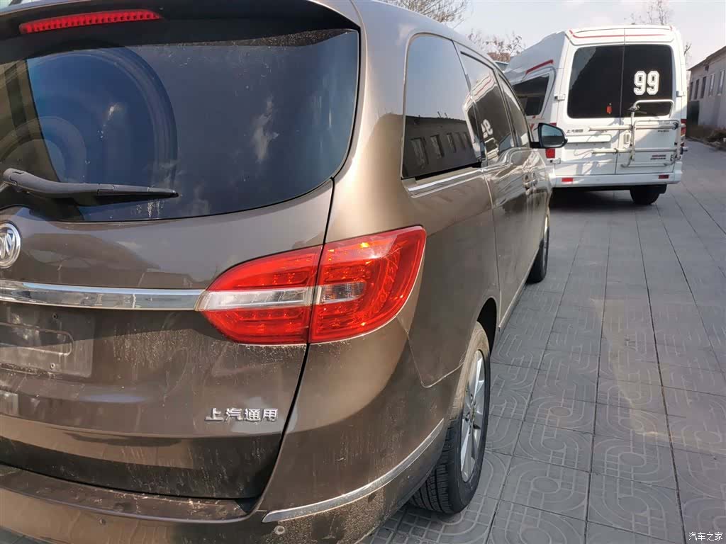 Buick GL8, 2017 8