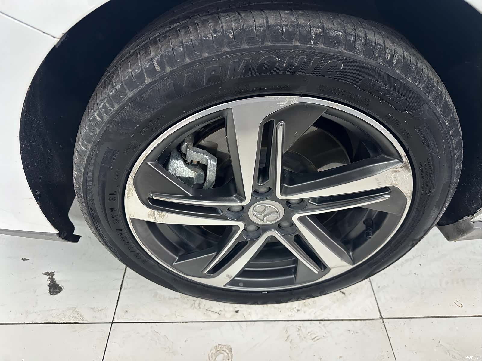 BAIC EU5, 2018 8