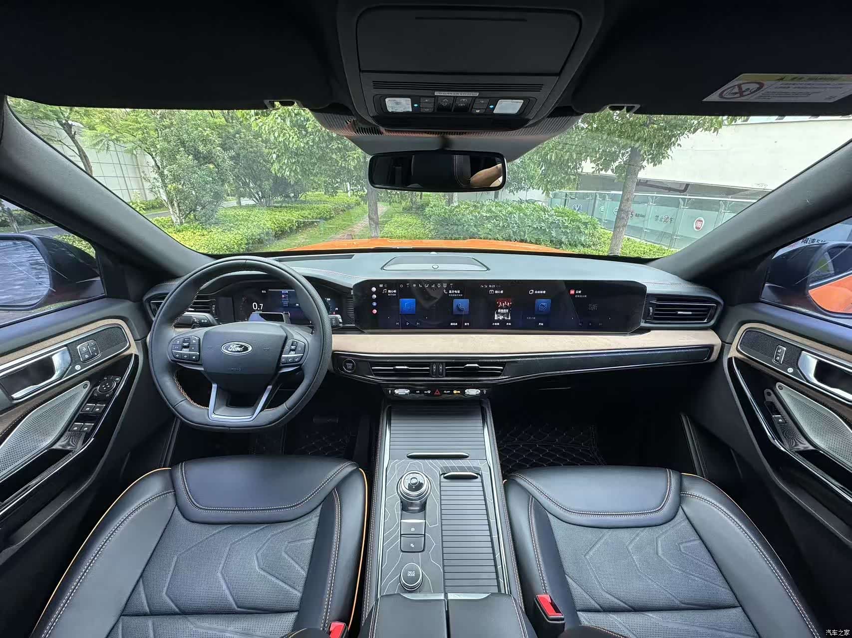 Ford Explorer, 2024 15