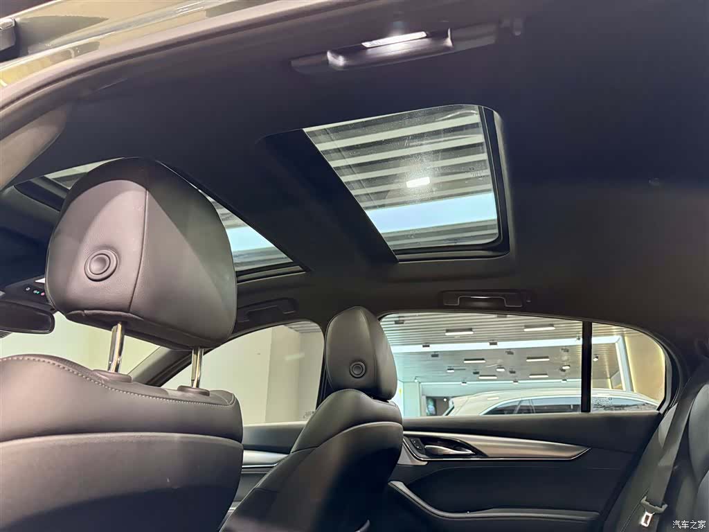 Cadillac CT5, 2023 28
