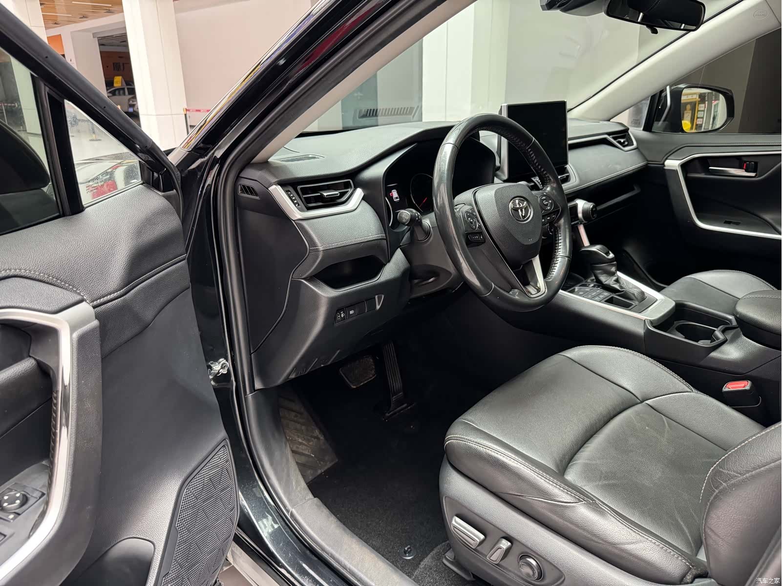 Toyota Wildlander, 2021 9