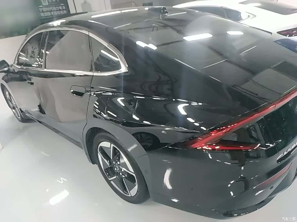 Wuling Starlight, 2025 все фото