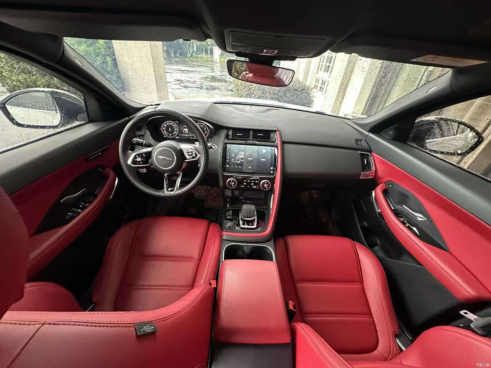 Land Rover E-PACE, 2024 4