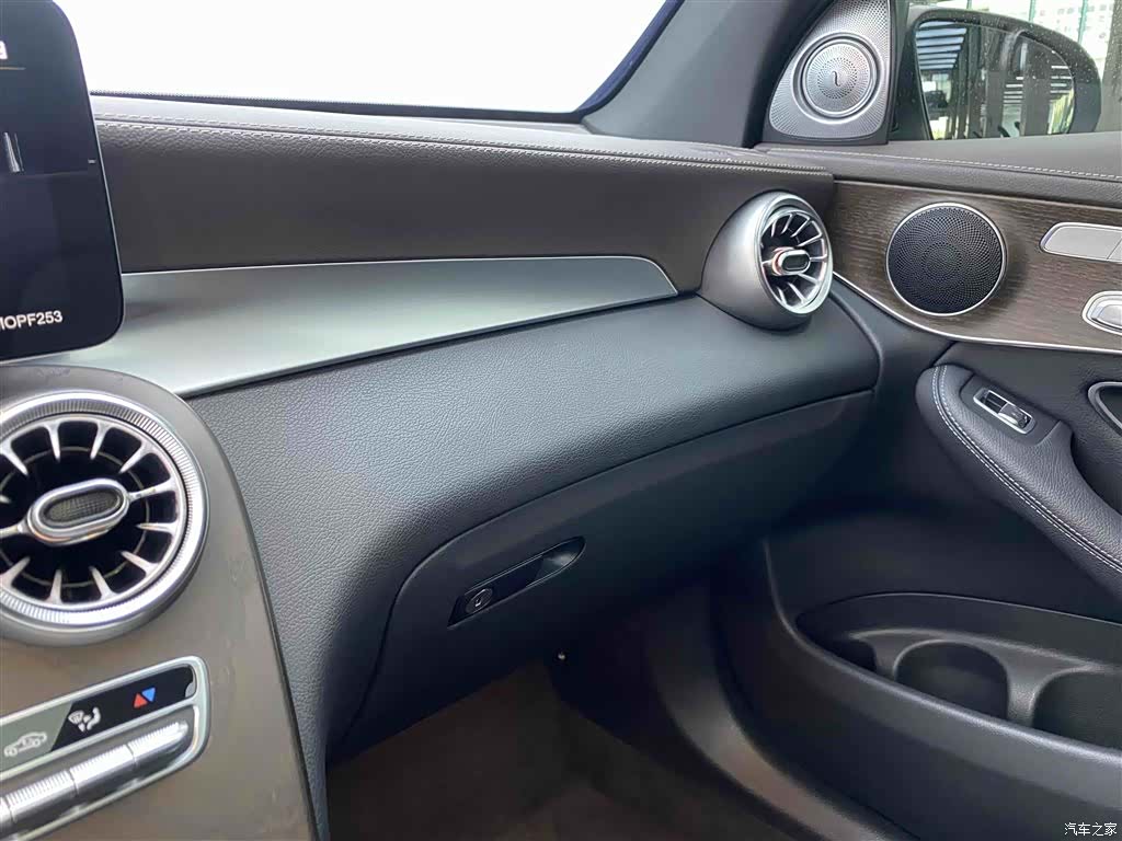 Mercedes-Benz GLC, 2021 21