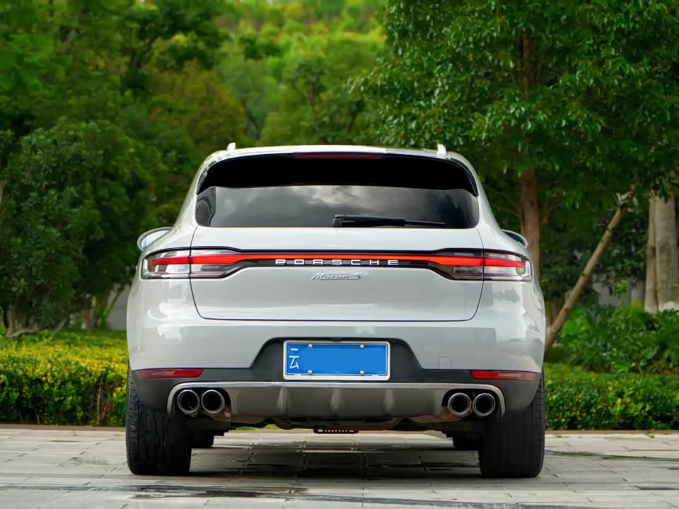 Hongqi Kunming Car