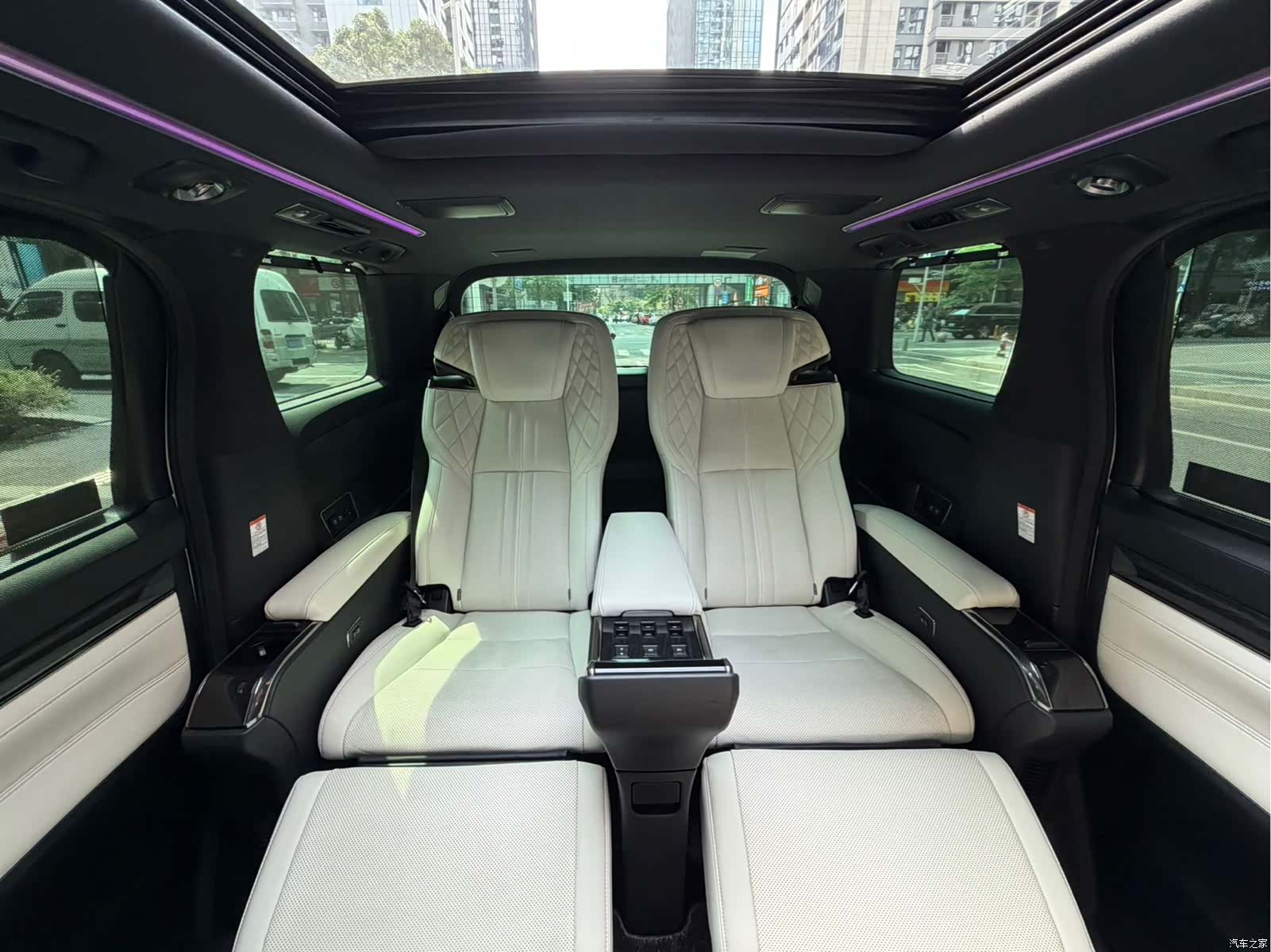 Lexus LM, 2021 10