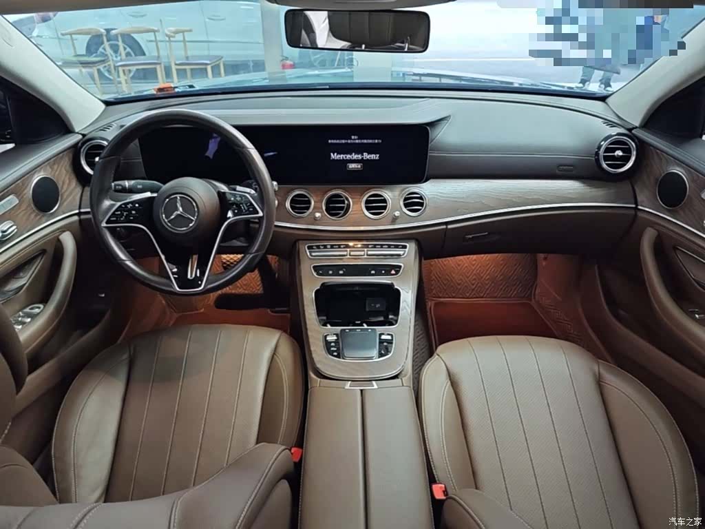 Mercedes-Benz E-Class, 2023 10