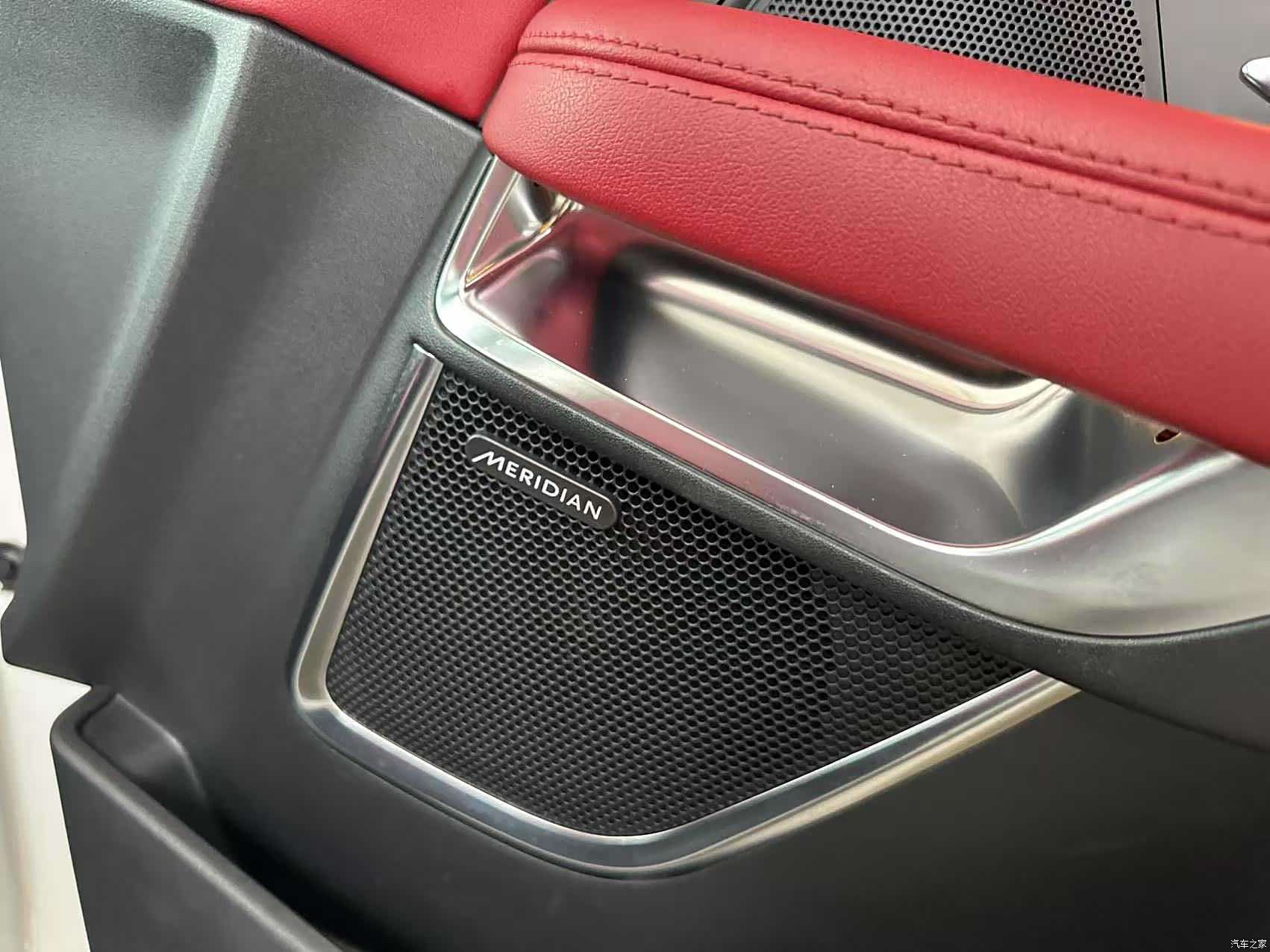 Land Rover E-PACE, 2024 6