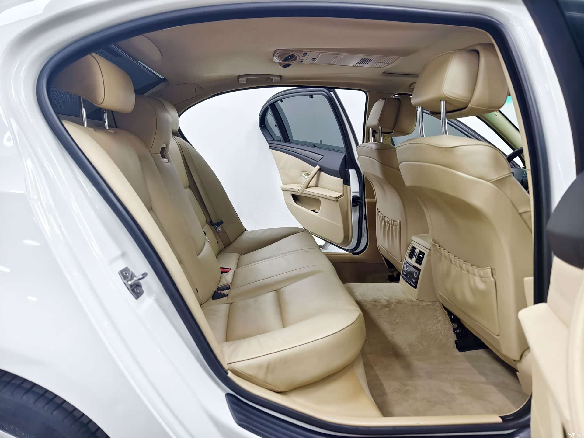 BMW 5 Series, 2010 15