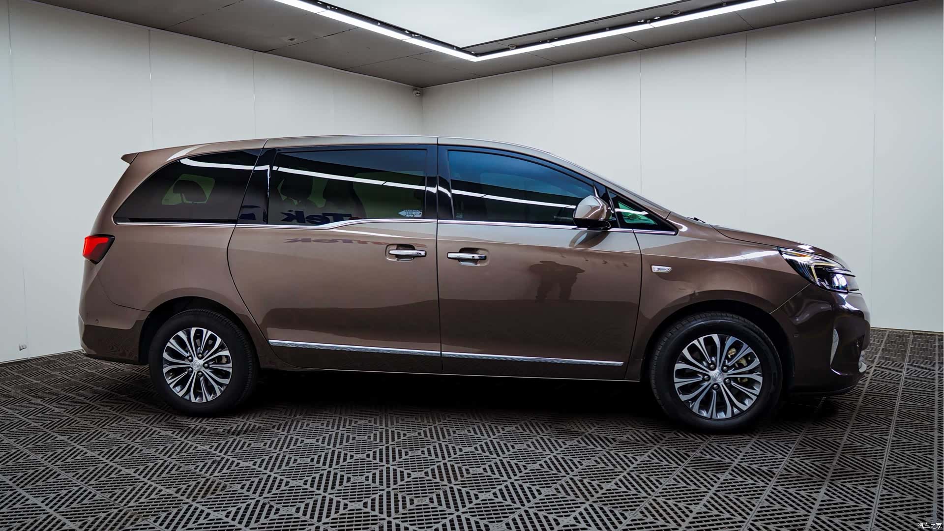 Buick GL8, 2021 7
