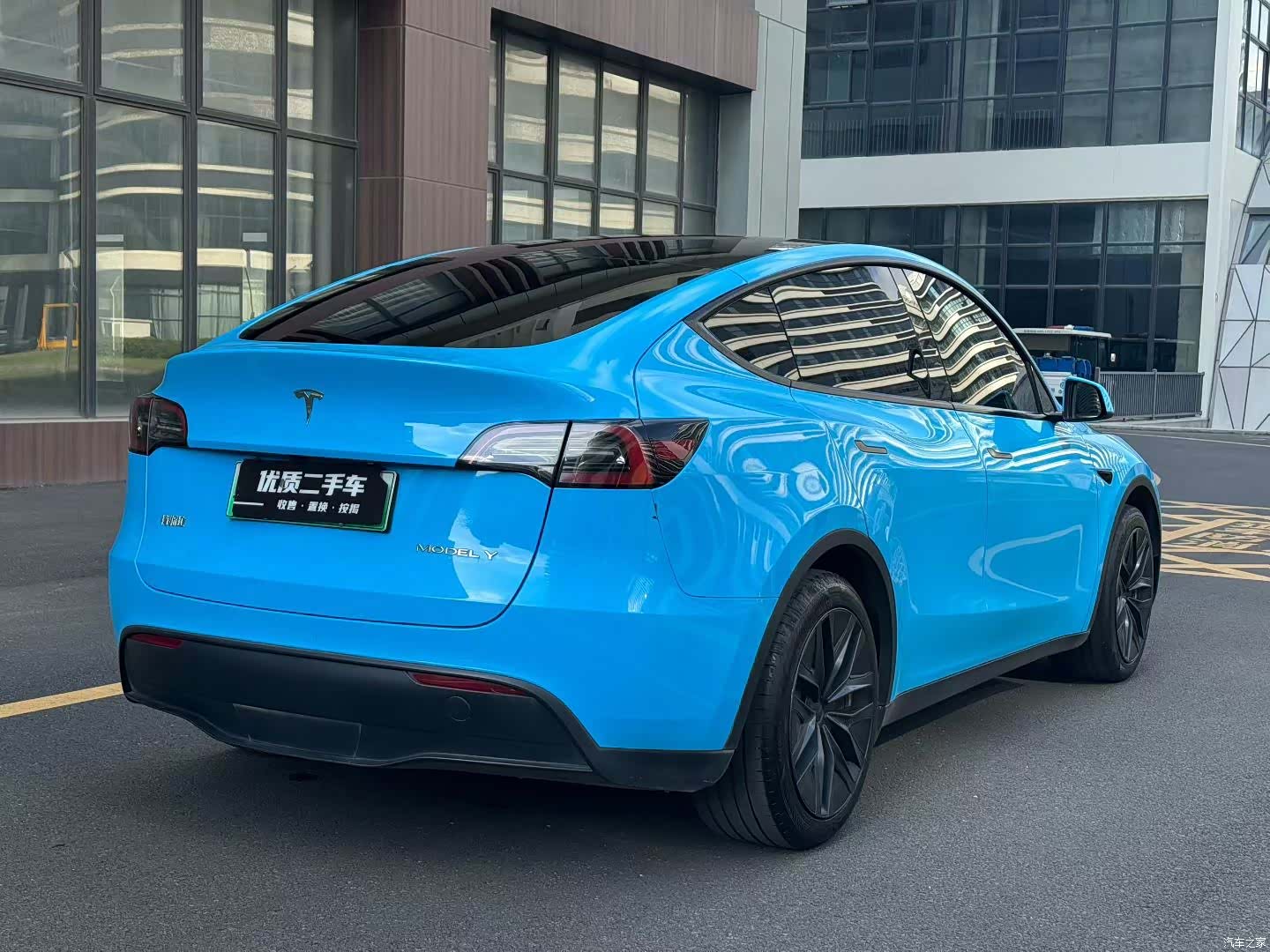 Tesla Model Y, 2023 9