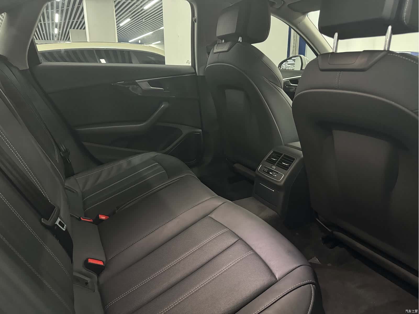 Audi A4L, 2021 7