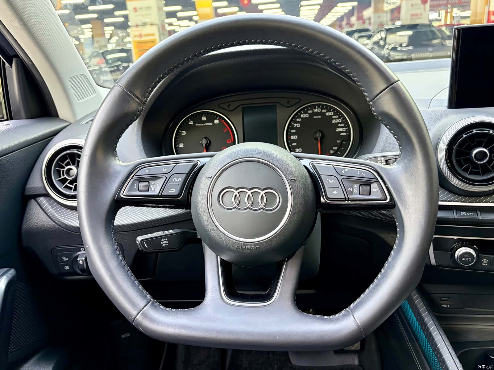 Audi Q2L, 2022 7