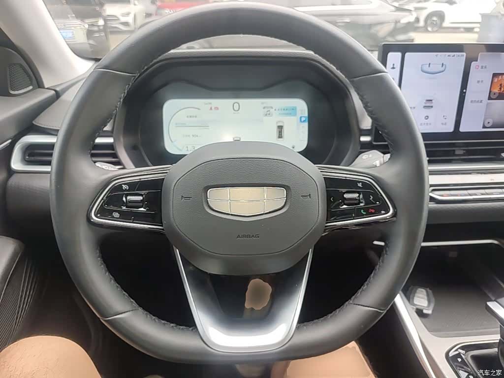 Geely Emgrand, 2025 11