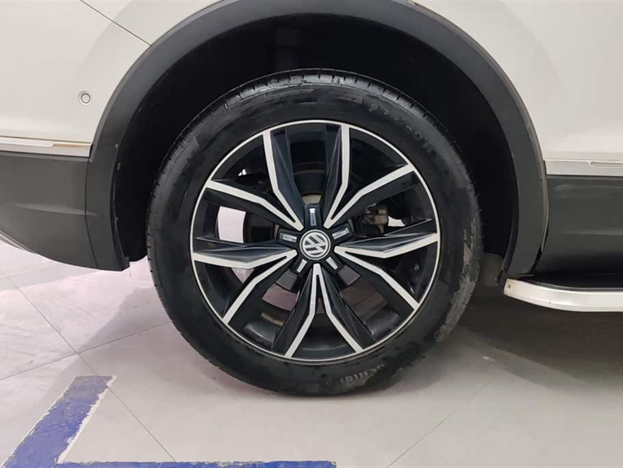 Volkswagen Tiguan L