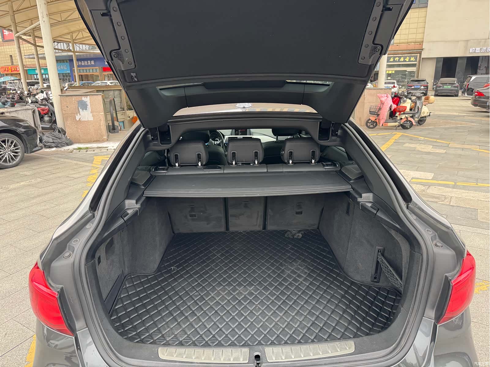 BMW 3 Series, 2018 12