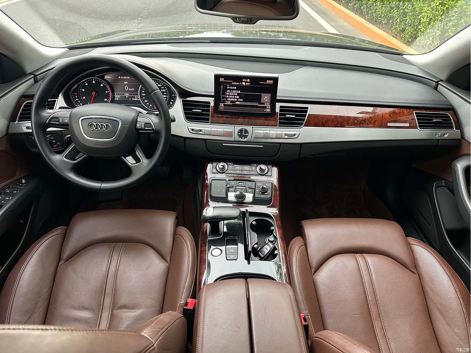 Audi A8L, 2012 6
