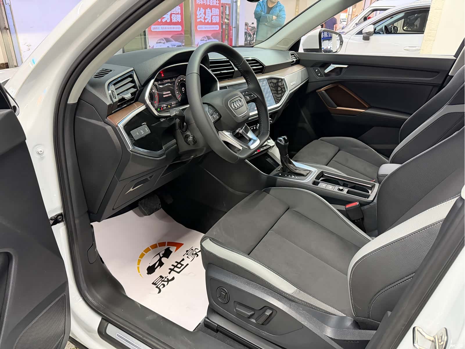Audi Q3, 2022 8