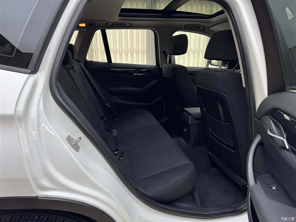 BMW X1, 2017 13