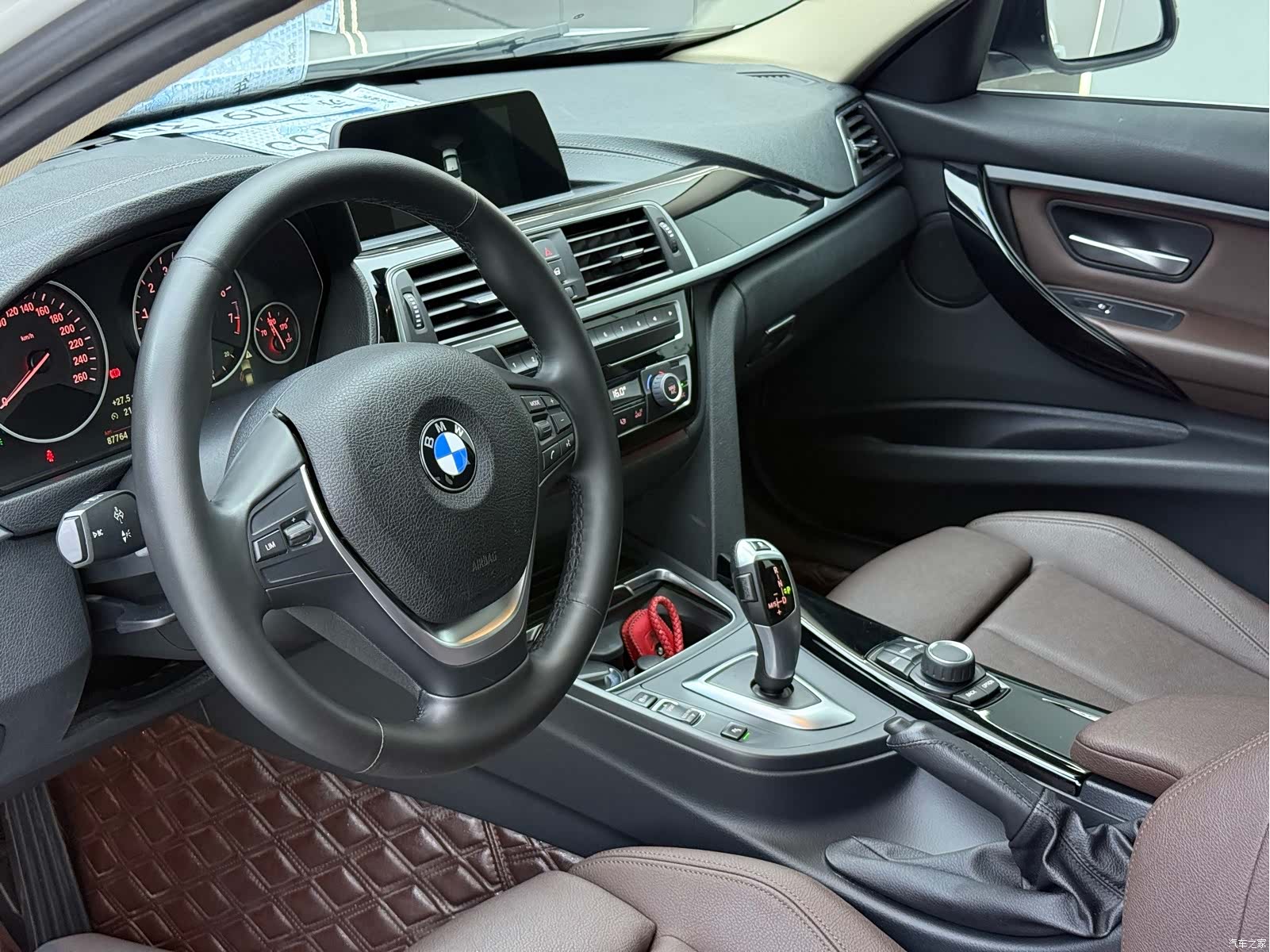 BMW 3 Series, 2018 все фото