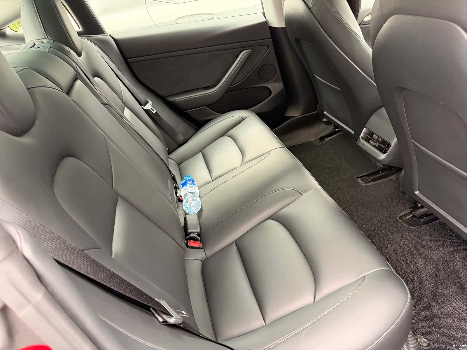 Tesla Model 3, 2021 9