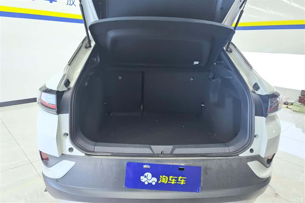 Volkswagen ID.4, 2025 4