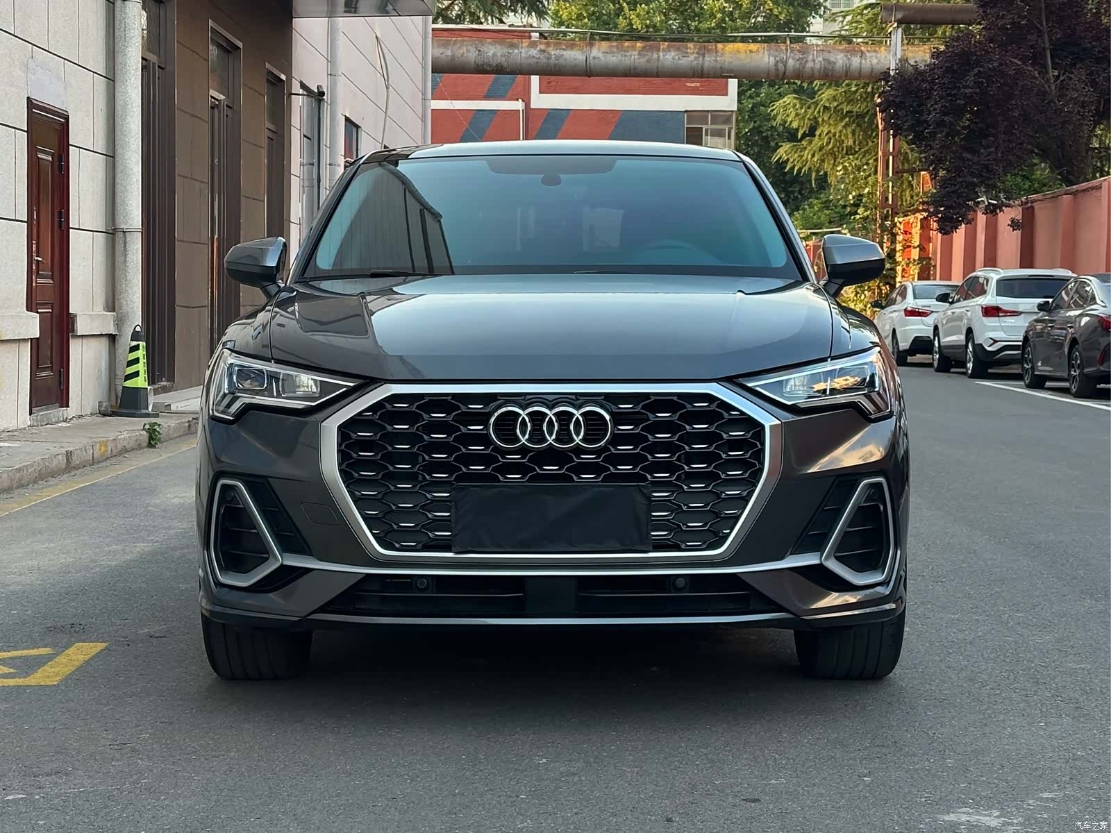 Audi Q3, 2023 2