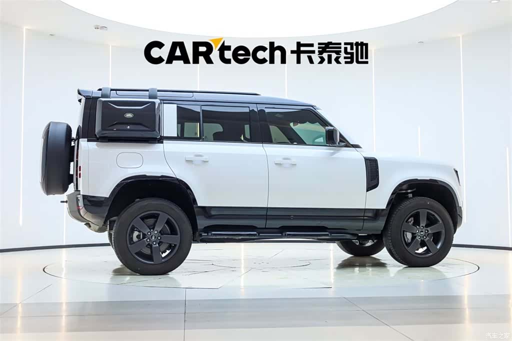 Land Rover Defender, 2024 4