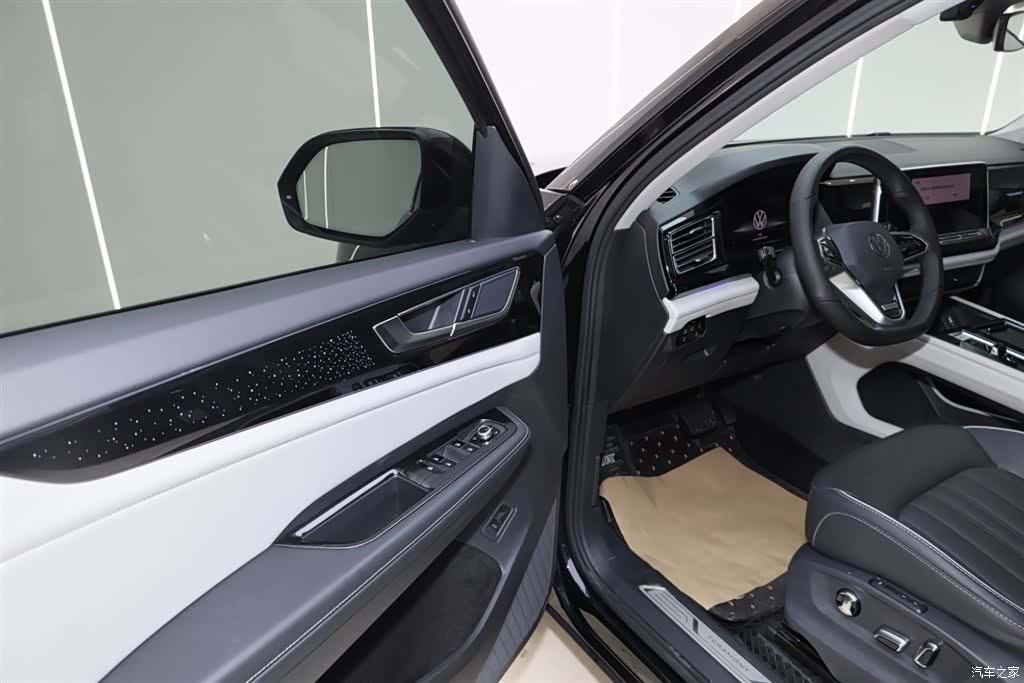 Volkswagen Teramont, 2023 18