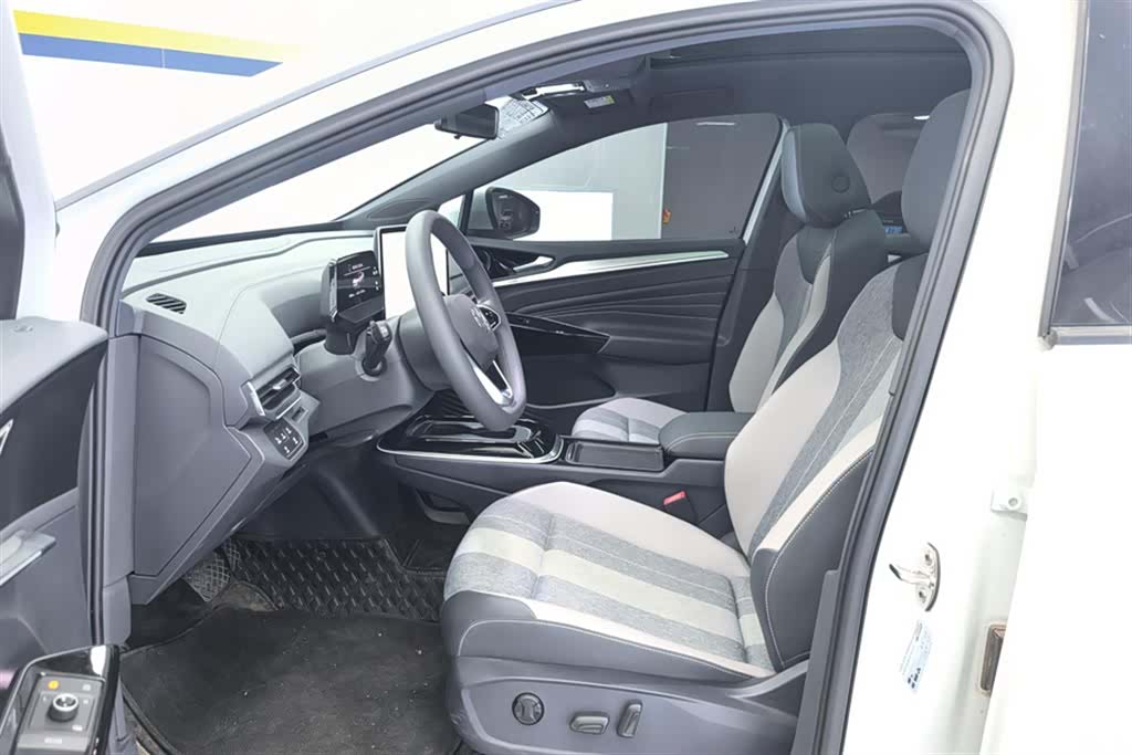 Volkswagen ID.4, 2025 9