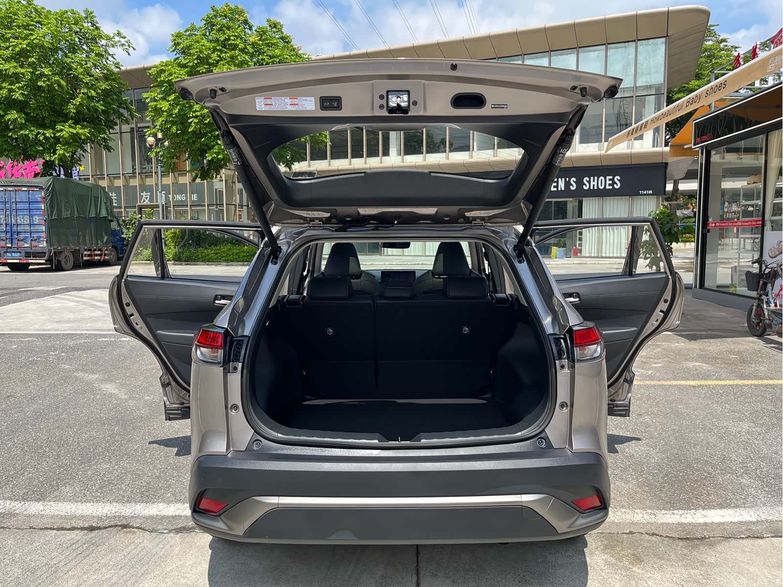 Toyota Frontlander, 2023 21