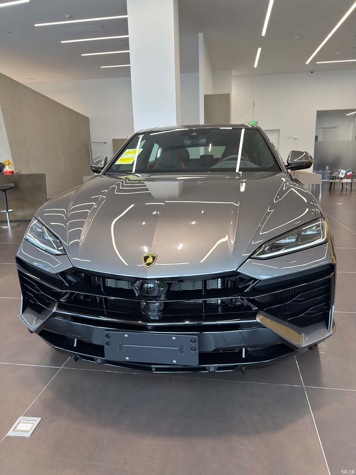 Lamborghini Urus, 2025 7