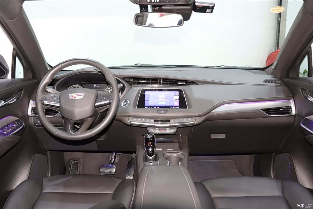 Cadillac XT4, 2022 12