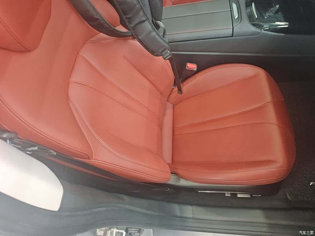 Xpeng P7, 2021 25
