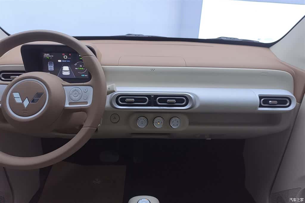 Wuling MINIEV, 2025 13