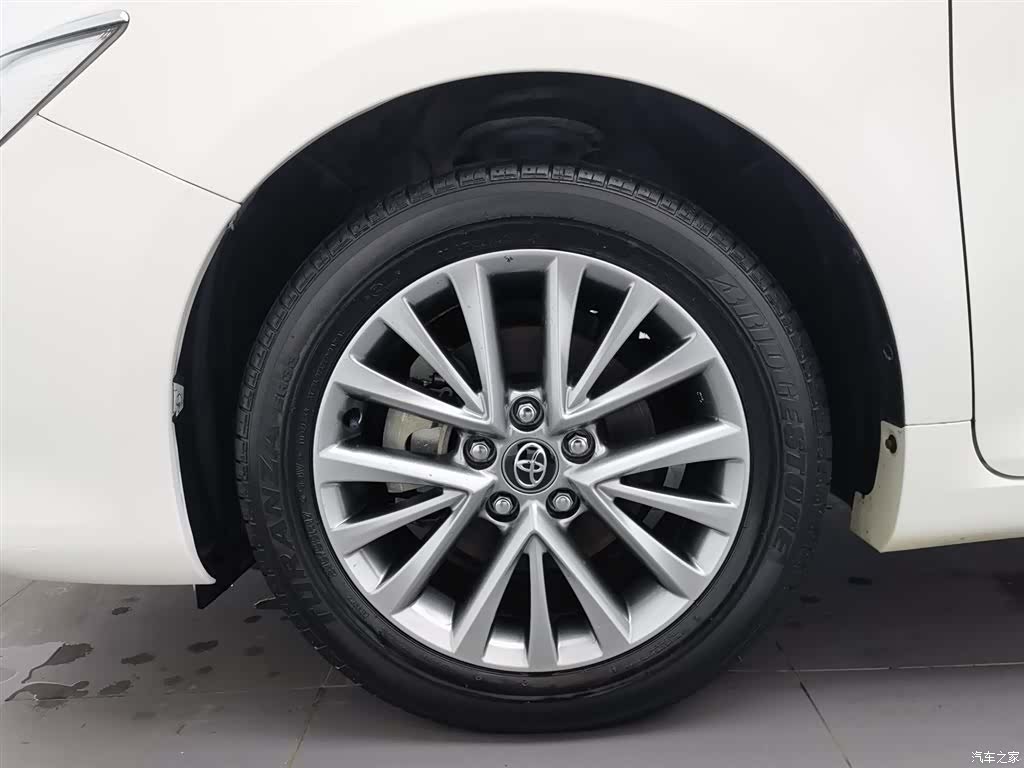 Toyota Camry, 2016 17