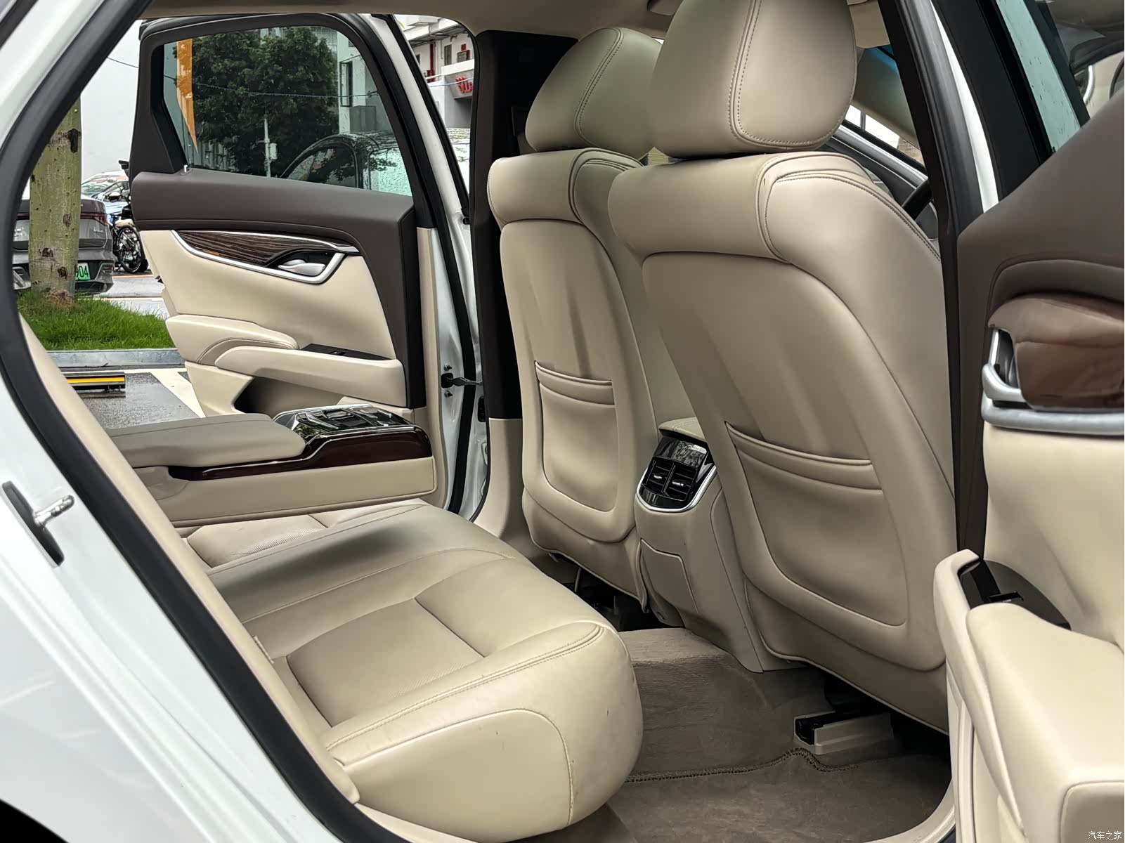 Cadillac XTS, 2016 9