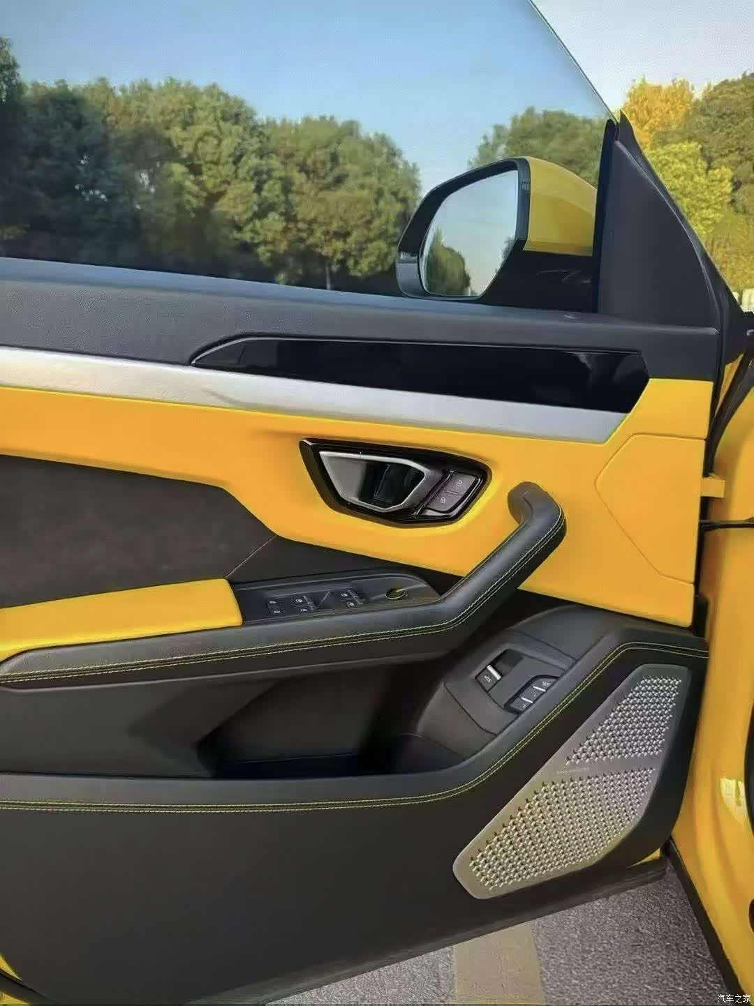 Lamborghini Urus, 2019 4